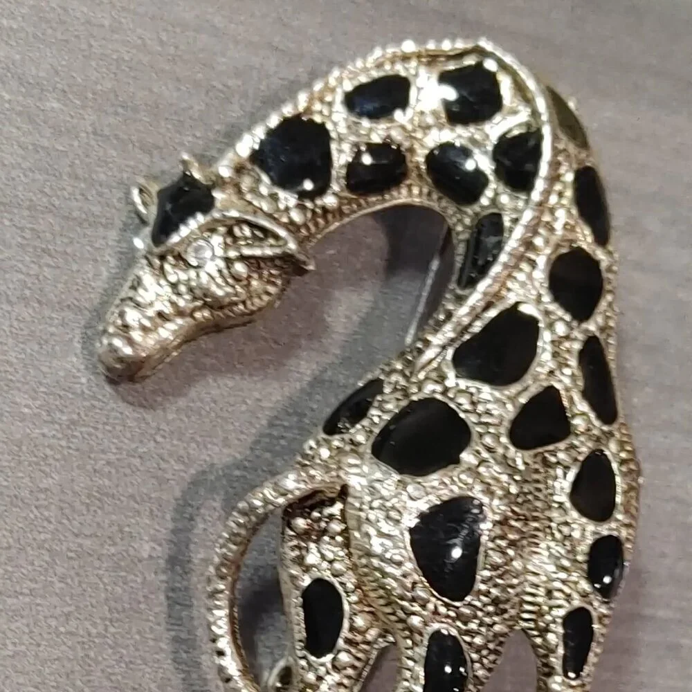Giraffe Enamel Crystal Lapel Pin Brooch